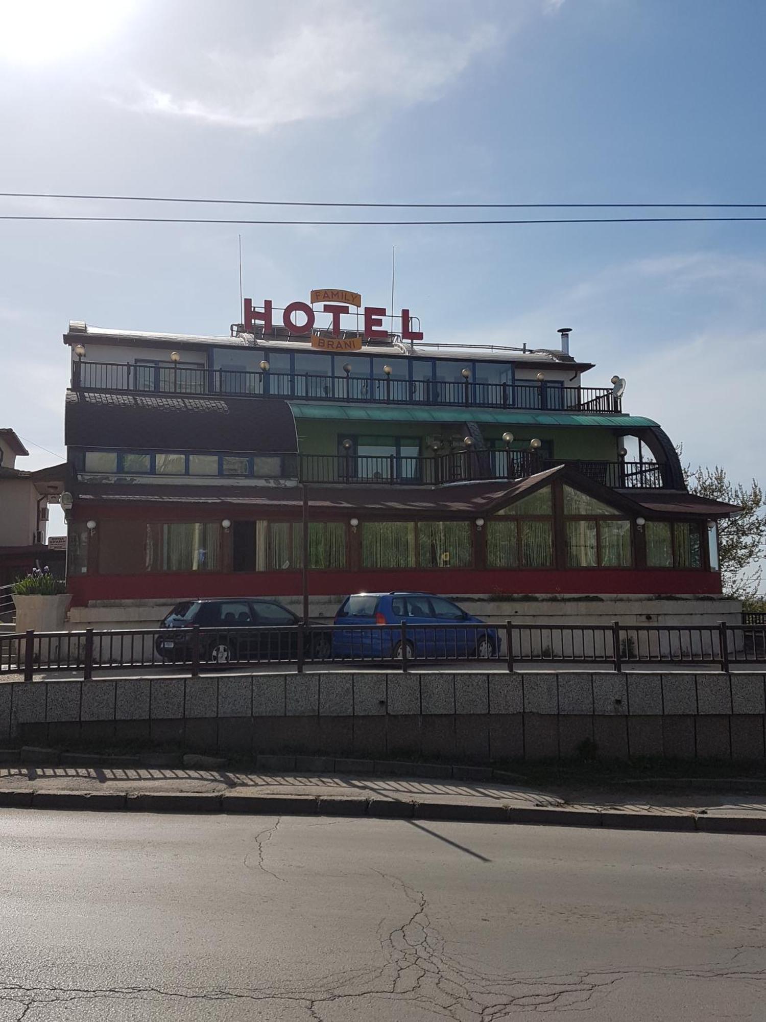 Brani Family Hotel Ruse Exterior foto