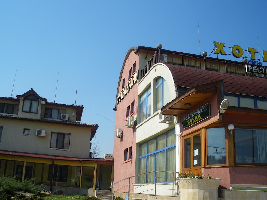 Brani Family Hotel Ruse Exterior foto